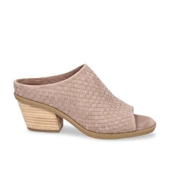 Bella Vita Alivia Sandal | Size 9.5W Great Color Slip On Shoes - Picture 5 of 5